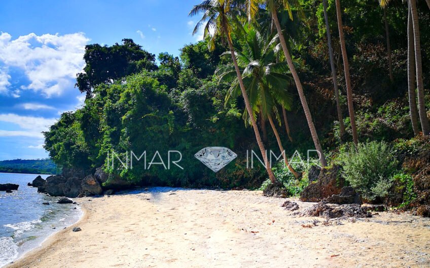 Lot for sale with white sand beach