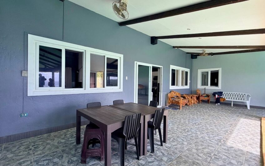 5-Bedroom House with Ocean View