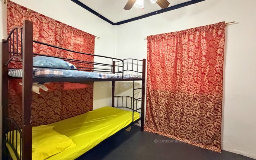 2-Bedroom House Near White Sand Beach