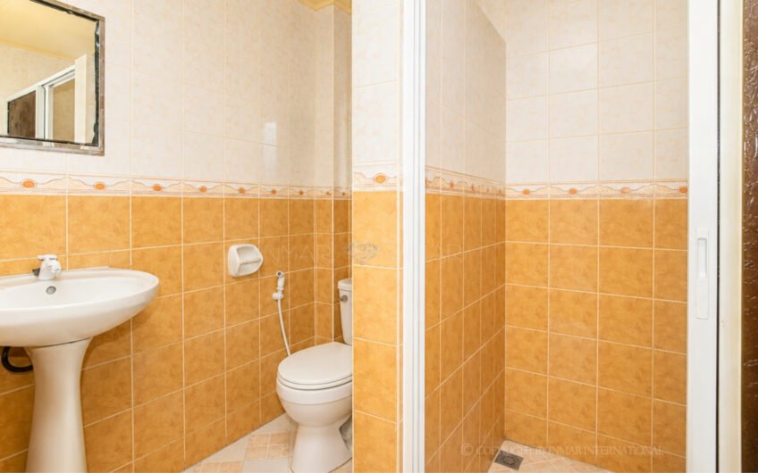 Ocean View Resort with 3 Apartments, 5 Guest Rooms & Pool