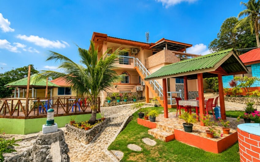 Ocean View Resort with 3 Apartments, 5 Guest Rooms & Pool
