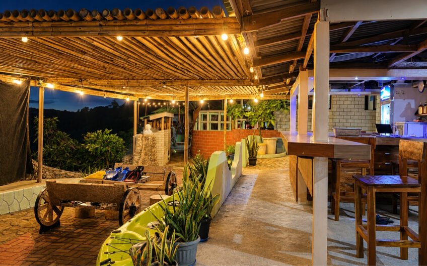 Ocean View Resort with 3 Apartments, 5 Guest Rooms & Pool