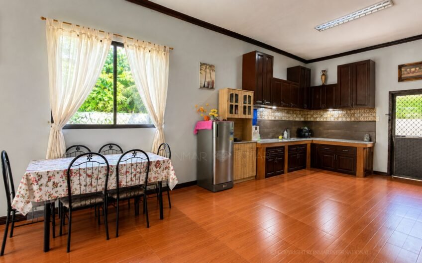 4BR House & Lot Along the Road
